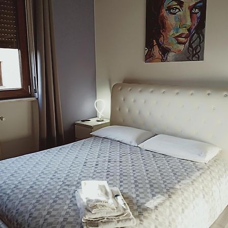Le Stanze Di Marco Bed & Breakfast Monza Bagian luar foto