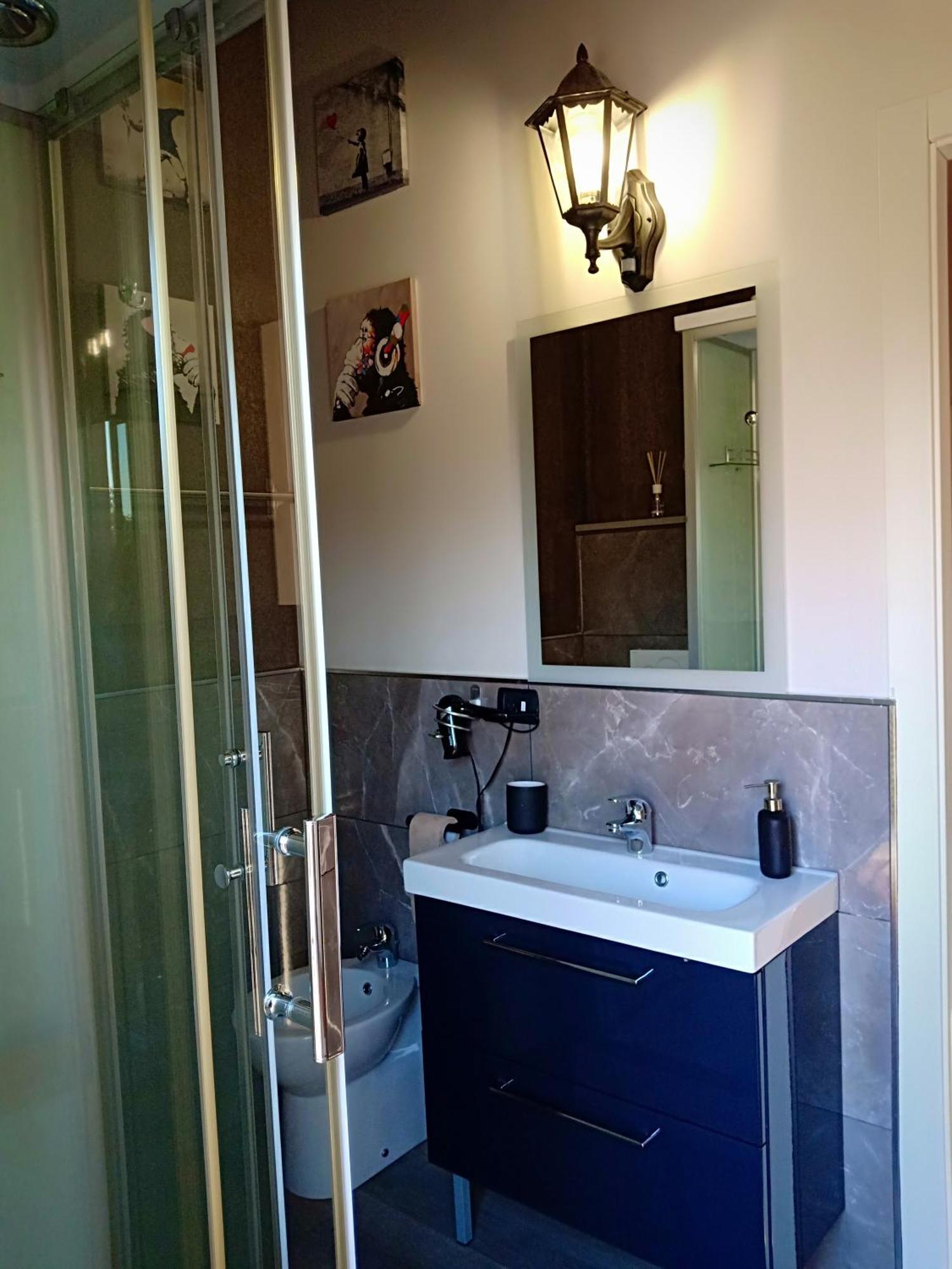 Le Stanze Di Marco Bed & Breakfast Monza Bagian luar foto